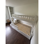 Etagenbett mit Treppe Tirol